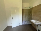 Helle Wohnung mit Balkon und Wohlfühlcharakter in Ebersdorf - Badezimmer