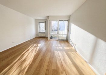 Zentral wohnen und dennoch im Grünen – mit Stellplatz, 09111 Chemnitz, Wohnung