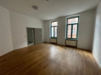 Mitten im Zentrum - Platz für viel Individualität - Wohnzimmer