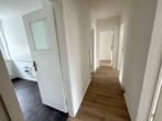 Über wenige Stufen in Ihr neues Zuhause im Erdgeschoss! - Flur