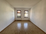 Ruhe genießen, Licht erleben – Ihr Zuhause in Hainichen - Wohnzimmer