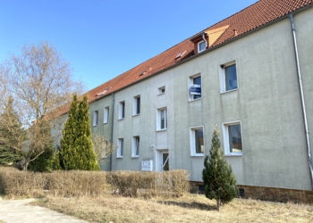 Charmante 4 Raum Wohnung mit Einbauküche, 03149 Groß Schacksdorf, Wohnung