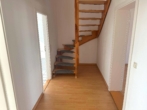 Gemütliche Maisonette-Dachwohnung mit Einbauküche-Terrasse im Hof möglich - Flur