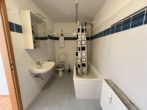 Großzügige Traumwohnung mit viel Platz in ruhiger Lage - Badezimmer