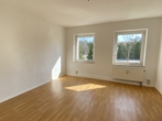 Über wenige Stufen in Ihr neues Zuhause * mit Einbauküche - Kinderzimmer