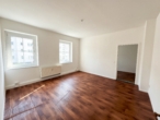 * Helle 2- Zimmerwohnung im Grünen * - Wohnzimmer