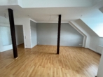 Traumhafte Maisonettwohnung am Küchwald - 2 Monate Kaltmietfrei - Wohnzimmer