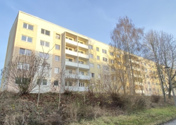 Über wenige Stufen in Ihr neues Zuhause im 1. Obergeschoss, 04600 Altenburg, Wohnung