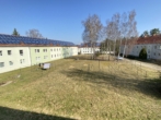 + Charmante 3 Raum Wohnung wartet auf Sie + - Ausblick Wohnzimmer