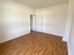 + Charmante 3 Raum Wohnung wartet auf Sie + - Schlafzimmer