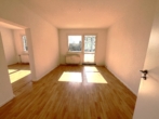Gemütliche Wohnung in Altenburg mit Balkon - Wohnzimmer