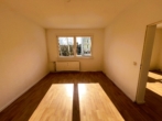 Gemütliche Wohnung in Altenburg mit Balkon - Wohnzimmer