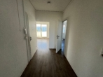 2 Balkone, 2 Bäder - Traumwohnung sofort bezugsfertig - Flur