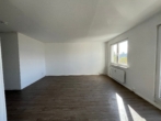 2 Balkone, 2 Bäder - Traumwohnung sofort bezugsfertig - Wohnzimmer