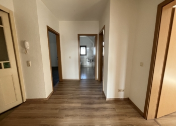 Helle Wohnung mit Balkon in Hilbersdorf – Stellplatz optional verfügbar, 09131 Chemnitz, Wohnung