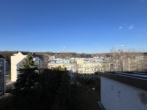 Helle Dachgeschosswohnung mit Einbauküche - 2 Monate Kaltmietfrei - Ausblick