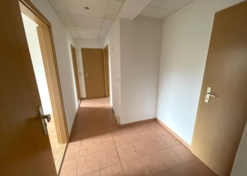 Helle Neubauwohnung in grüner und ruhiger Lage-Einbauküche möglich, 09131 Chemnitz, Wohnung