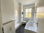 Helle 3- Zimmerwohnung in ruhiger Lage - Badezimmer