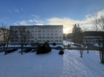 Raum für Komfort: Großzügige Wohnung mit zwei Balkonen und zwei Bädern - Blick vom Balkon
