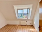 Dachgeschosswohnung in Bernsdorf mit traumhaftem Ausblick - Schlafzimmer